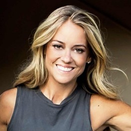 Nicole Curtis