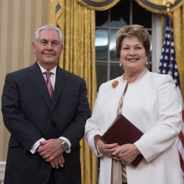 Renda Tillerson