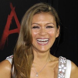 Nia Peeples